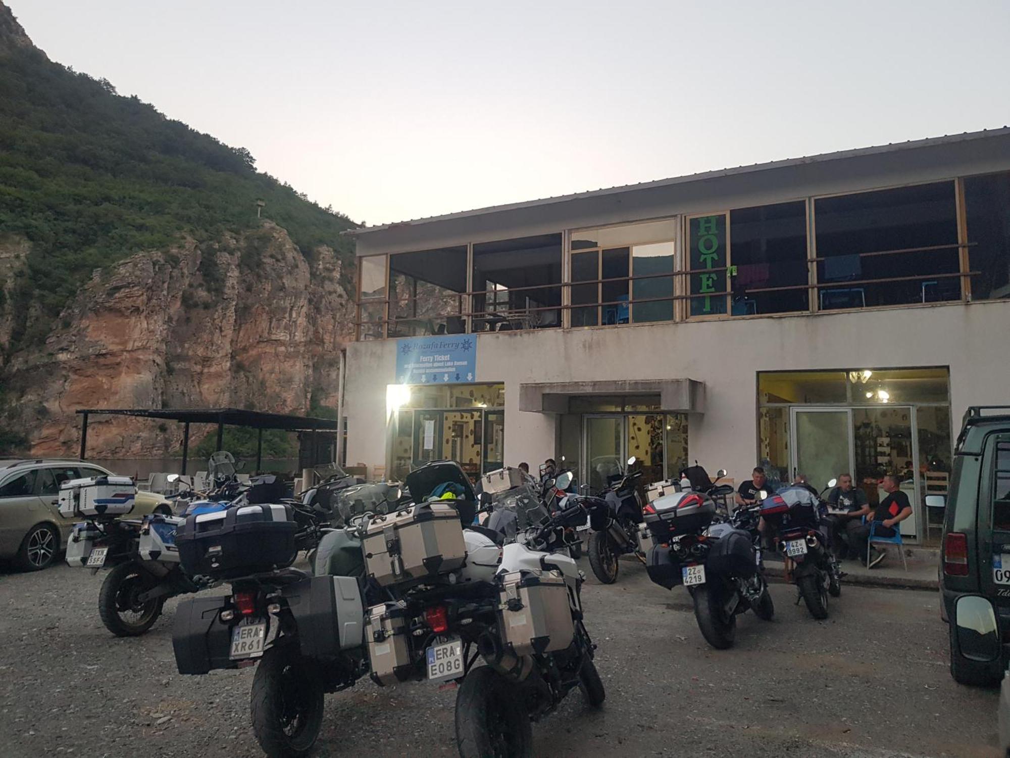 Rozafa Ferry & Accommodation Koman المظهر الخارجي الصورة